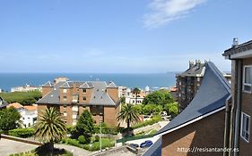 Residencia Universitaria Alto de Miranda - RESISANTANDER